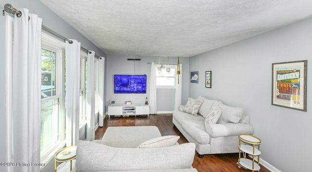2617 Gardiner Ln, Louisville, KY 40205