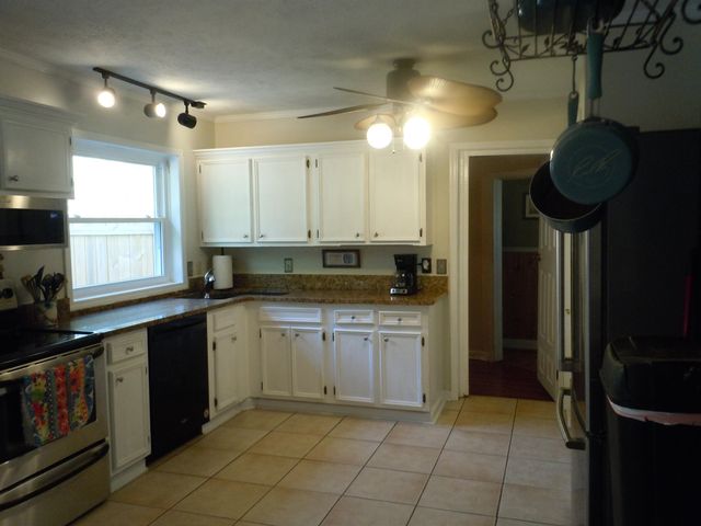 78 A J Lane, Tabor City, NC 28463
