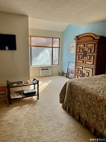 28 Evergreen Road, Torrington, CT 06790