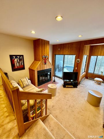 28 Evergreen Road, Torrington, CT 06790