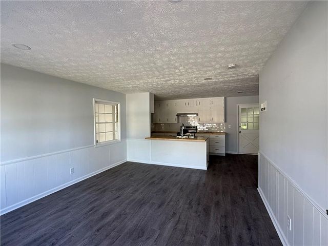 601 Melrose Drive, Forest Park, GA 30297