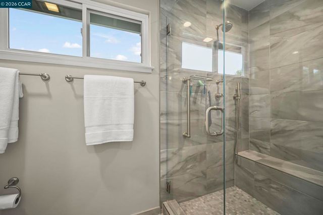 11 Ambleside Ct, Danville, CA 94526