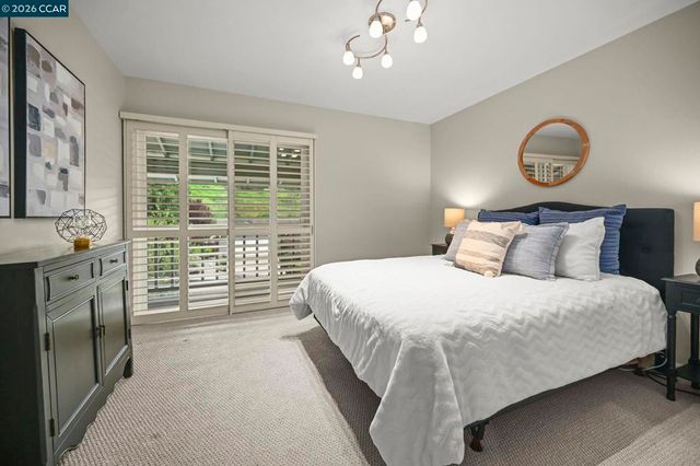 11 Ambleside Ct, Danville, CA 94526