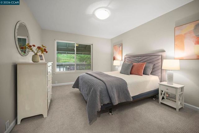11 Ambleside Ct, Danville, CA 94526