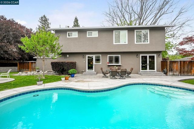 11 Ambleside Ct, Danville, CA 94526