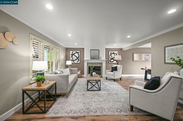 11 Ambleside Ct, Danville, CA 94526