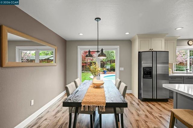 11 Ambleside Ct, Danville, CA 94526