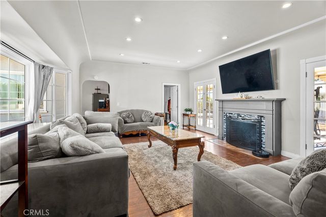15358 Cohasset, Van Nuys, CA 91406