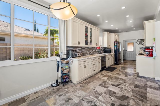 15358 Cohasset, Van Nuys, CA 91406