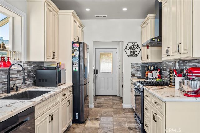 15358 Cohasset, Van Nuys, CA 91406