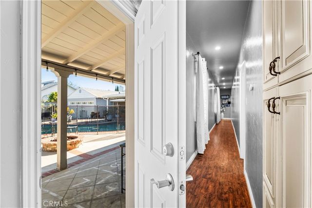 15358 Cohasset, Van Nuys, CA 91406
