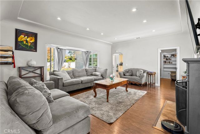 15358 Cohasset, Van Nuys, CA 91406