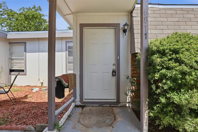 6811 Trail Lake Drive, Fort Worth, TX 76133