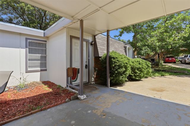 6811 Trail Lake Drive, Fort Worth, TX 76133