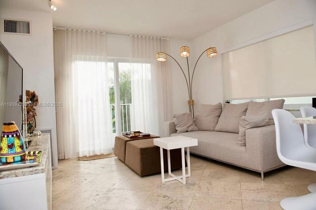 1420 Pennsylvania Ave 210, Miami Beach, FL 33139