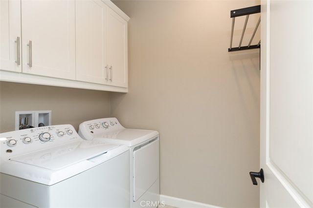 1095 Delpy View, Vista, CA 92084