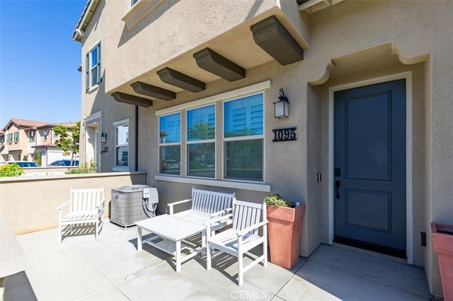 1095 Delpy View, Vista, CA 92084