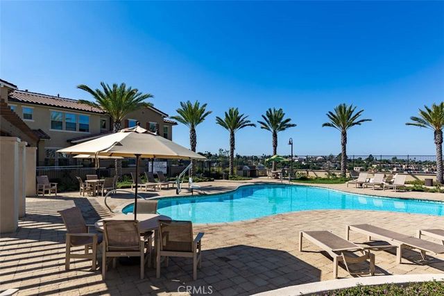 1095 Delpy View, Vista, CA 92084