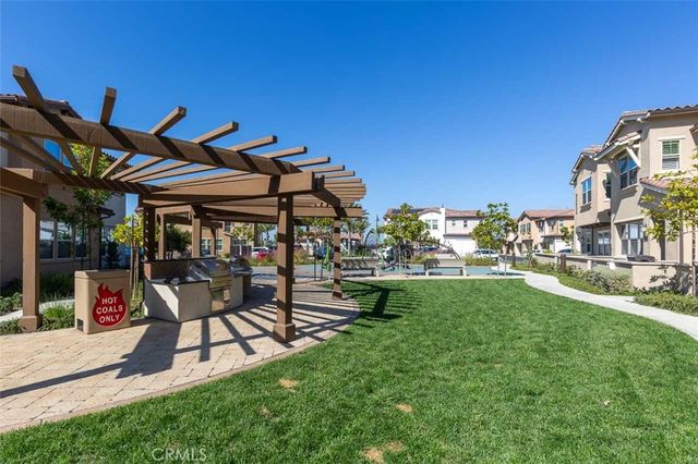 1095 Delpy View, Vista, CA 92084