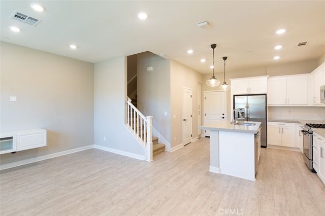 1095 Delpy View, Vista, CA 92084