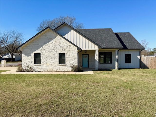 505 Brazos Street, Crockett, TX 75835