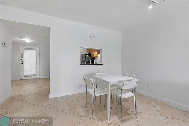 2800 Somerset Drive 201 J, Lauderdale Lakes, FL 33311
