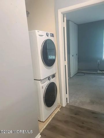 219 Buckingham Court E, Lakewood, NJ 08701