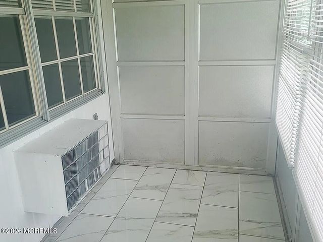 219 Buckingham Court E, Lakewood, NJ 08701