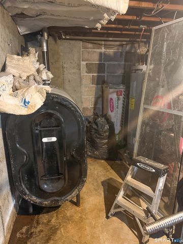 37 Rich Lane, Bristol, CT 06010