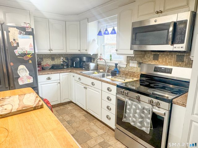 37 Rich Lane, Bristol, CT 06010