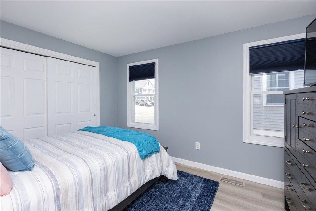 Image 14 of property listing at 501 Winnacunnet Road # 1, Hampton, NH 03842