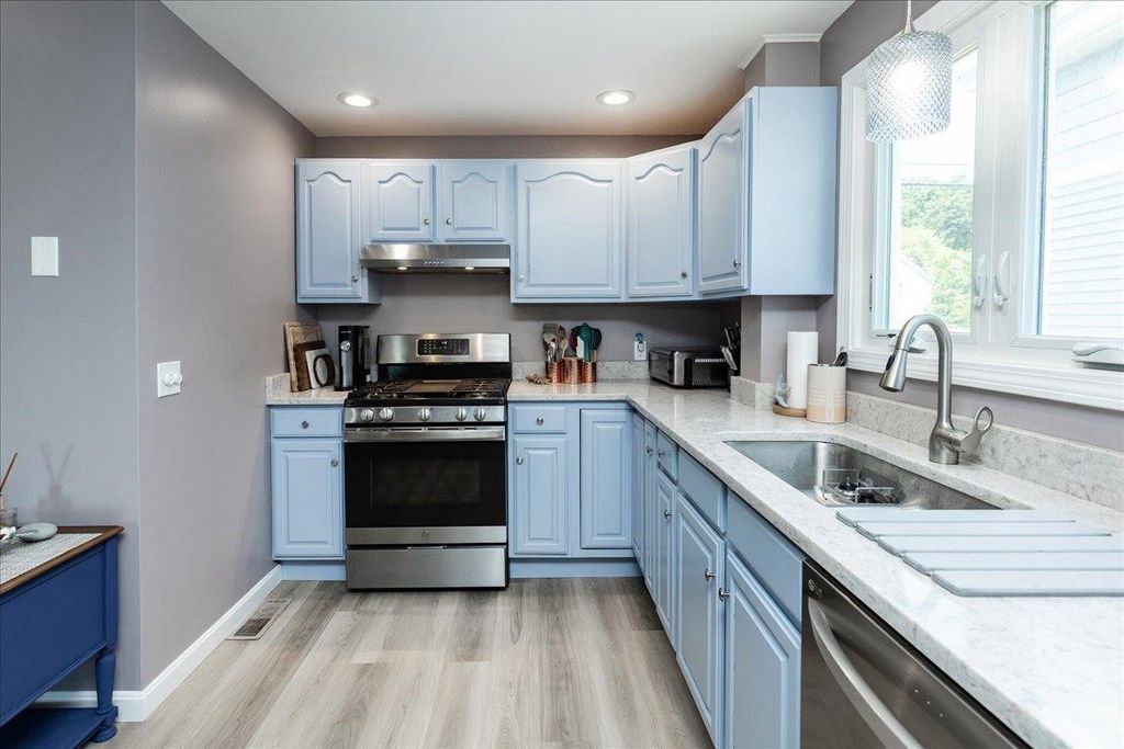 Image 27 of property listing at 501 Winnacunnet Road # 1, Hampton, NH 03842