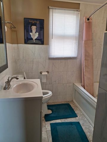 11337 S Parnell Avenue, Chicago, IL 60628