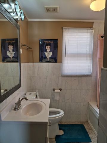 11337 S Parnell Avenue, Chicago, IL 60628