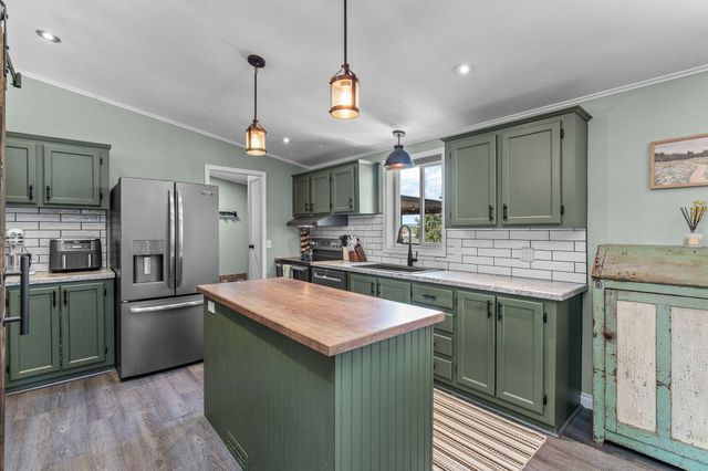 2918 SE Teresa Drive, Madras, OR 97741