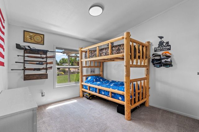 2918 SE Teresa Drive, Madras, OR 97741
