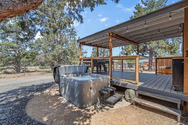 2918 SE Teresa Drive, Madras, OR 97741