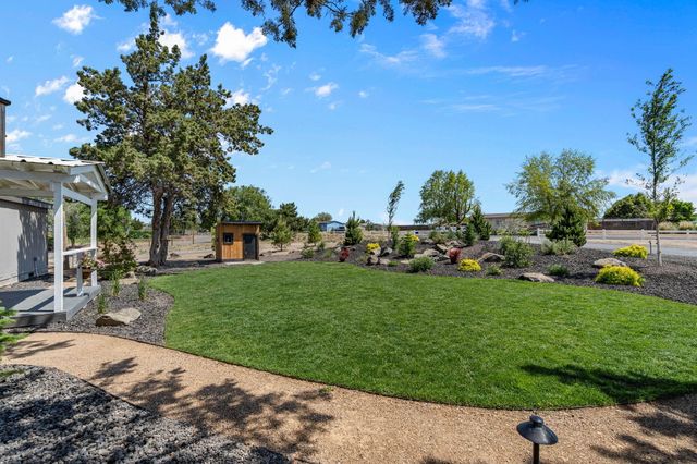 2918 SE Teresa Drive, Madras, OR 97741