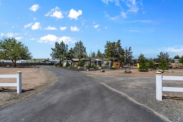 2918 SE Teresa Drive, Madras, OR 97741