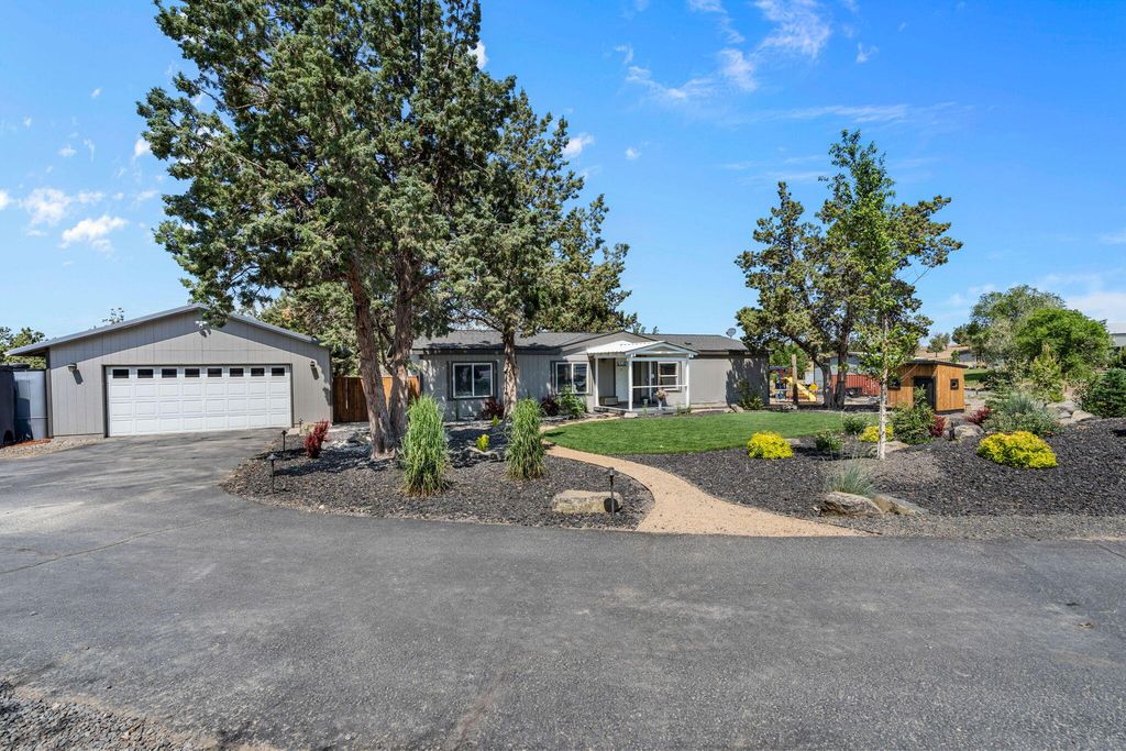 2918 SE Teresa Drive, Madras, OR 97741