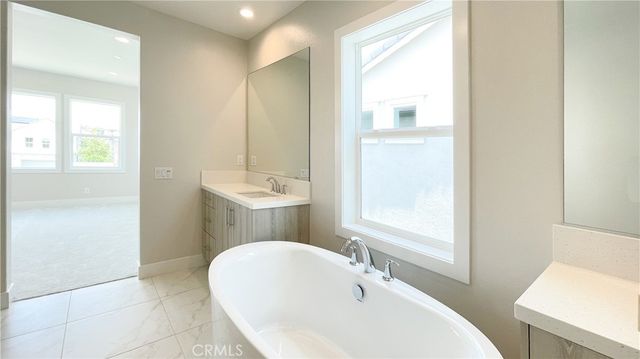 101 Walworth, Lake Forest, CA 92630