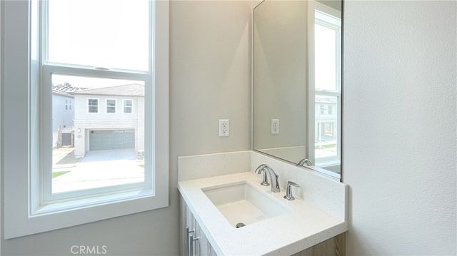 101 Walworth, Lake Forest, CA 92630