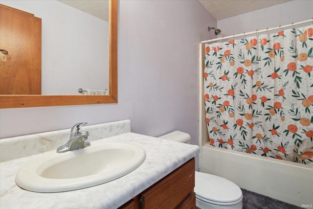 27380 Sunnyfield Drive, Elkhart, IN 46514