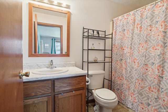 27380 Sunnyfield Drive, Elkhart, IN 46514