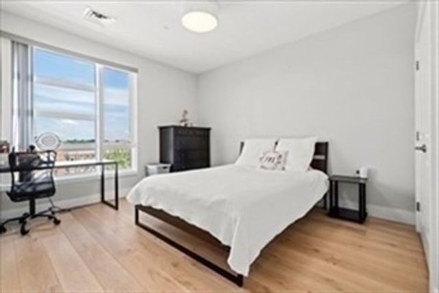 1650 Commonwealth Avenue 501, Boston, MA 02135