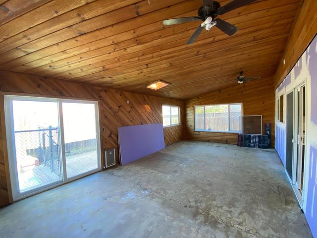 1201 Chateaugay Dr, Modesto, CA 95356