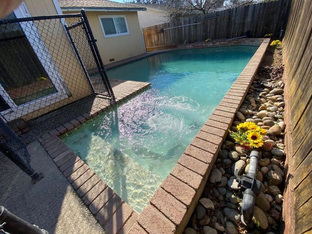 1201 Chateaugay Dr, Modesto, CA 95356