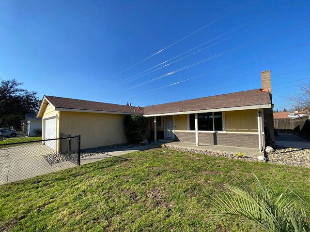 1201 Chateaugay Dr, Modesto, CA 95356
