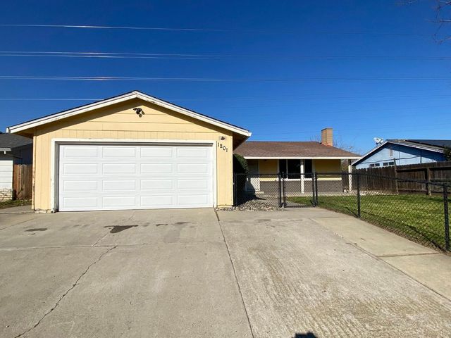 1201 Chateaugay Dr, Modesto, CA 95356