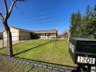 1201 Chateaugay Dr, Modesto, CA 95356